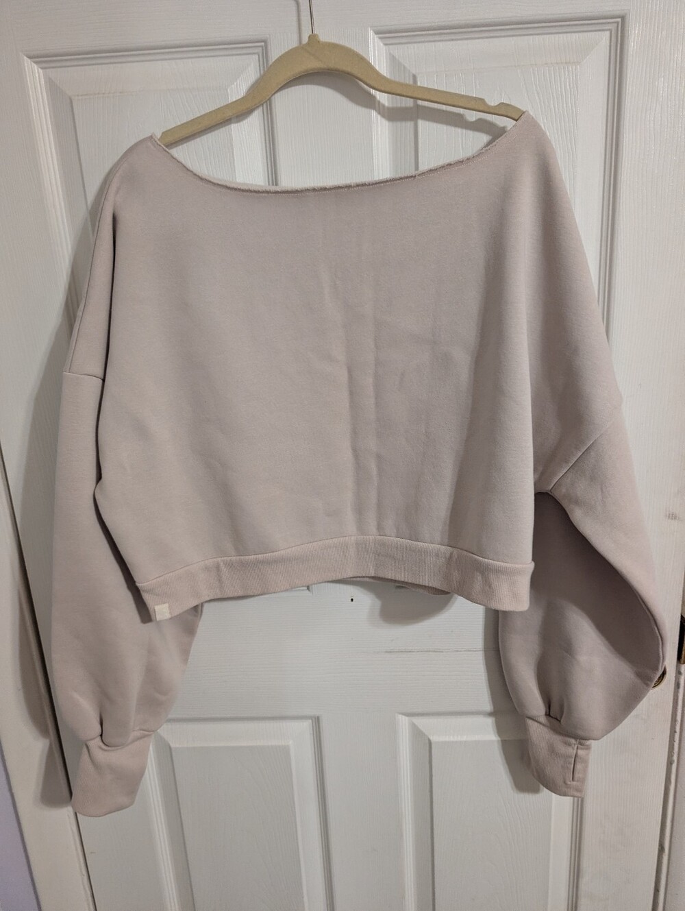 Blogilates Womens Sweatshirt Ivory Long Sleeve Pullover Top Size Medium - Picture 2 of 6